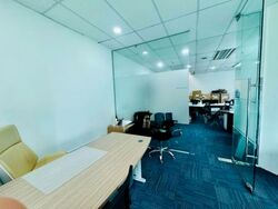Sunshine Plaza (D7), Office #561312111